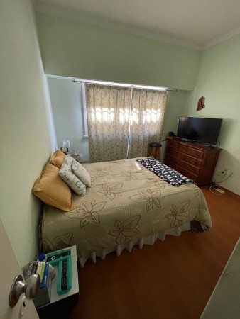 VENTA CHALET estilo mar del plata EN BARRIO CAISAMAR