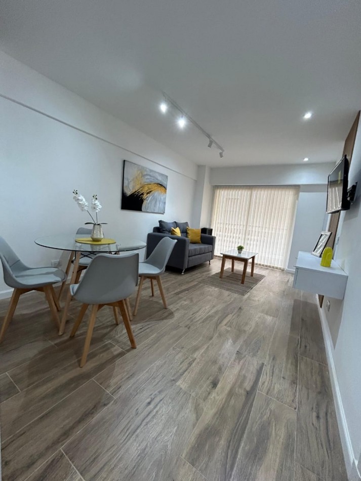 VENTA 2 AMB. AMOBLADO AL FRENTE C BALCON ZONA CENTRO MDQ