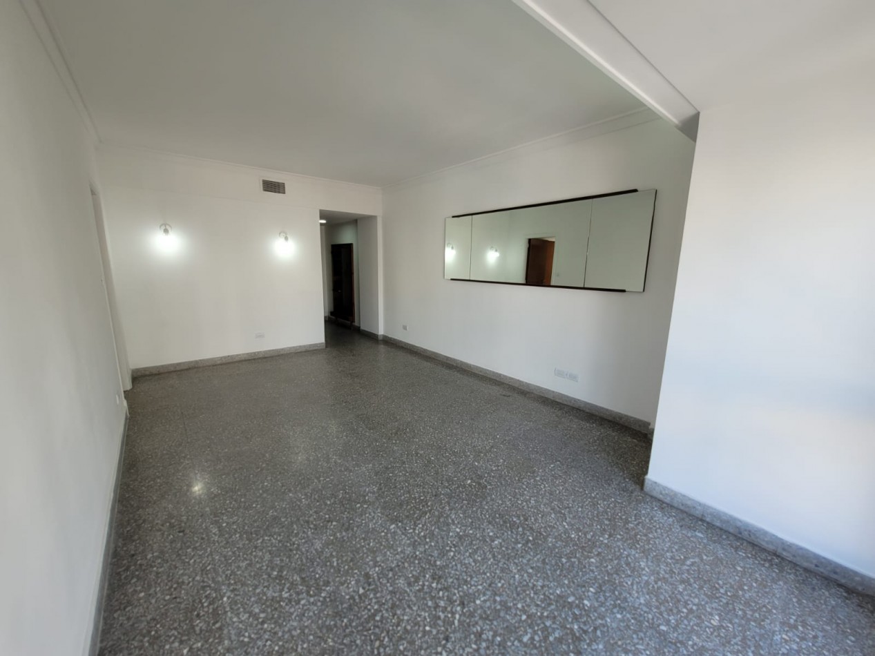 VENTA DEPTO 3 AMB. Balcon Centro