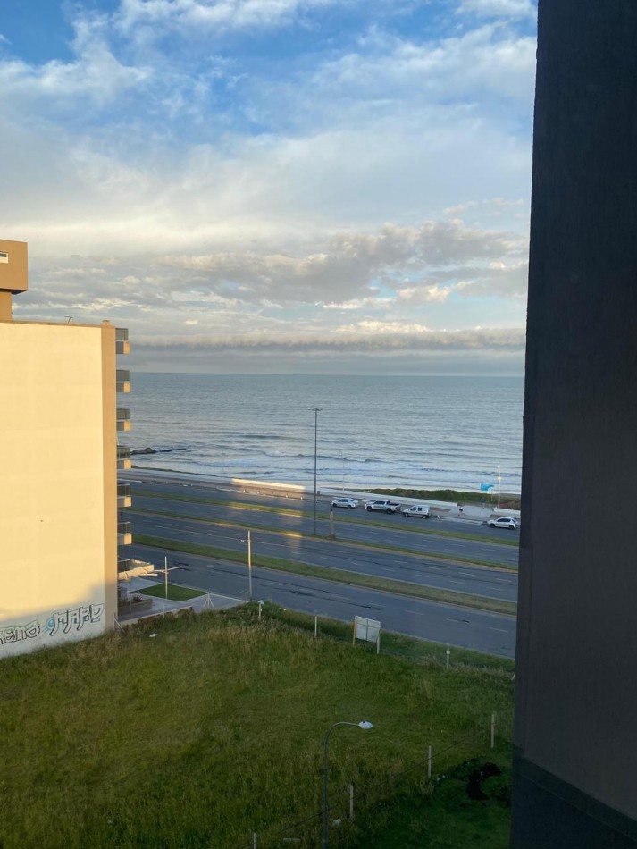 VENTA DEPTO 2 AMB FRENTE PRIMERA LINEA FRENTE AL MAR CON COCHERA