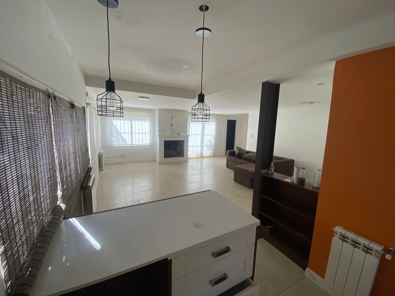 ALQUILER 24 MESES CASA 3 AMB CON GRAN PARQUE BARRIO LA FLORIDA