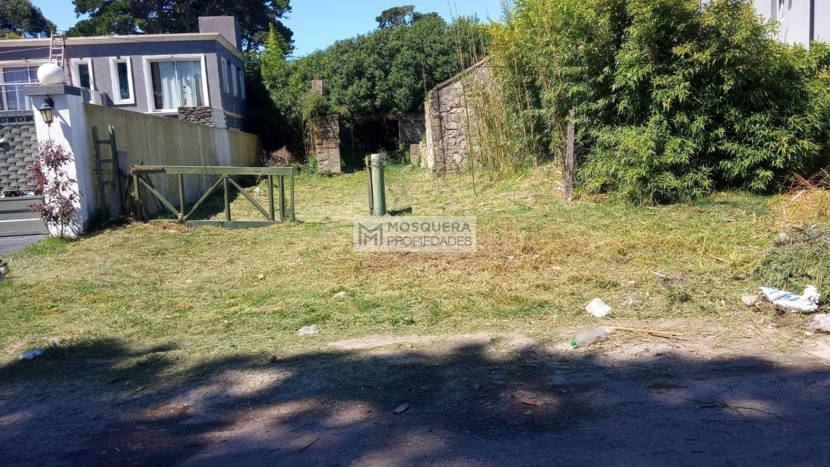 TERRENO EN LOS ACANTILADOS.