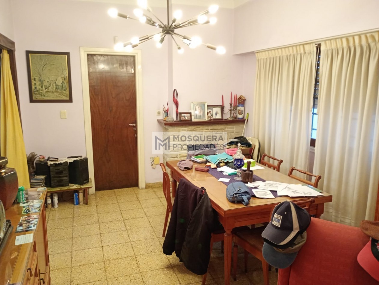 CASA EN VENTA PLENO BARRIO CHAUVIN