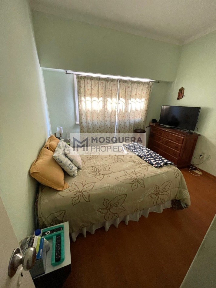 VENTA CHALET estilo mar del plata EN BARRIO CAISAMAR