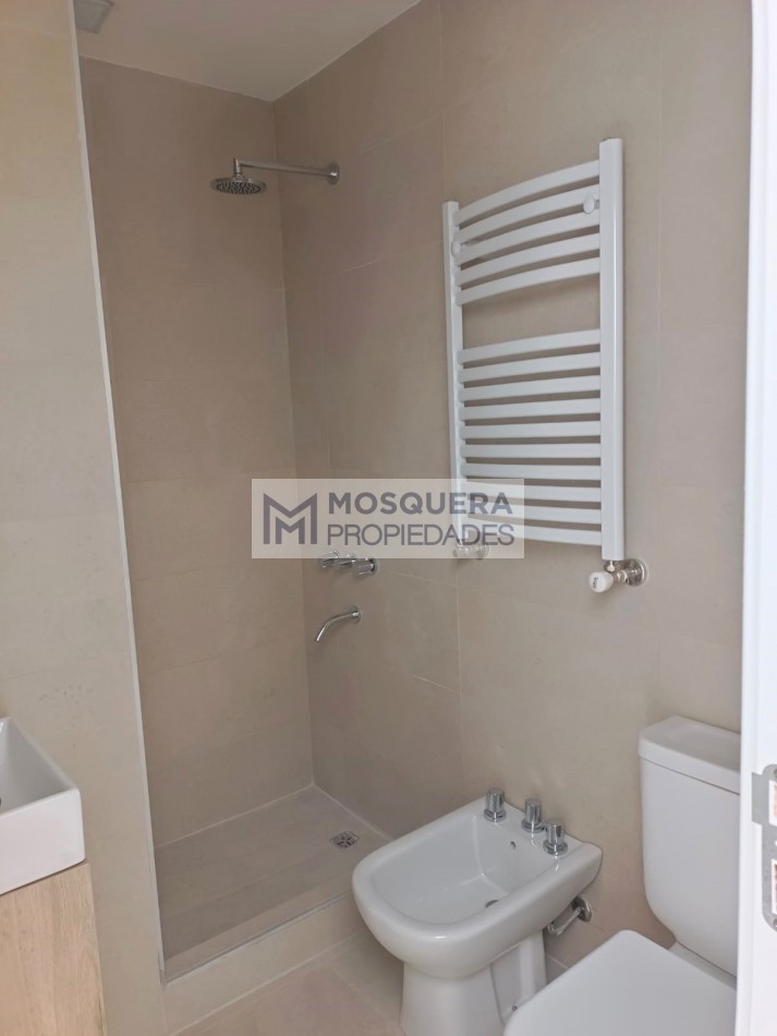 VENTA DEPARTAMENTO 2 AMBIENTES A ESTRENAR CON COCHERA ZON ALDREY