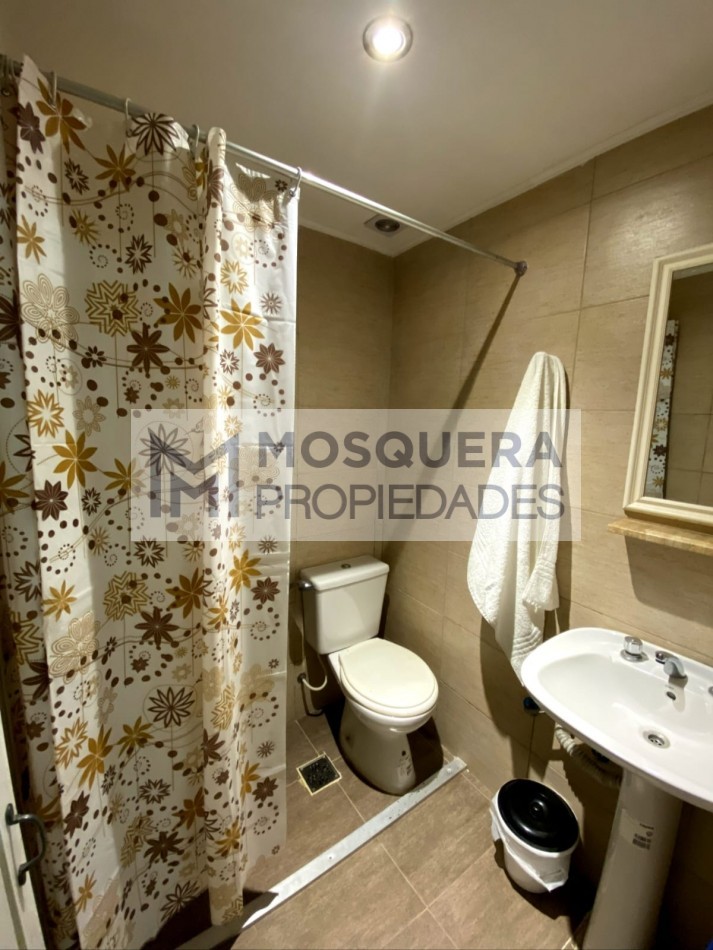 Hotel reciclado Mar del Plata con Departamento LOFT a la calle a 4 cuadras del mar y a 100 mts Facultad de Medicina !!