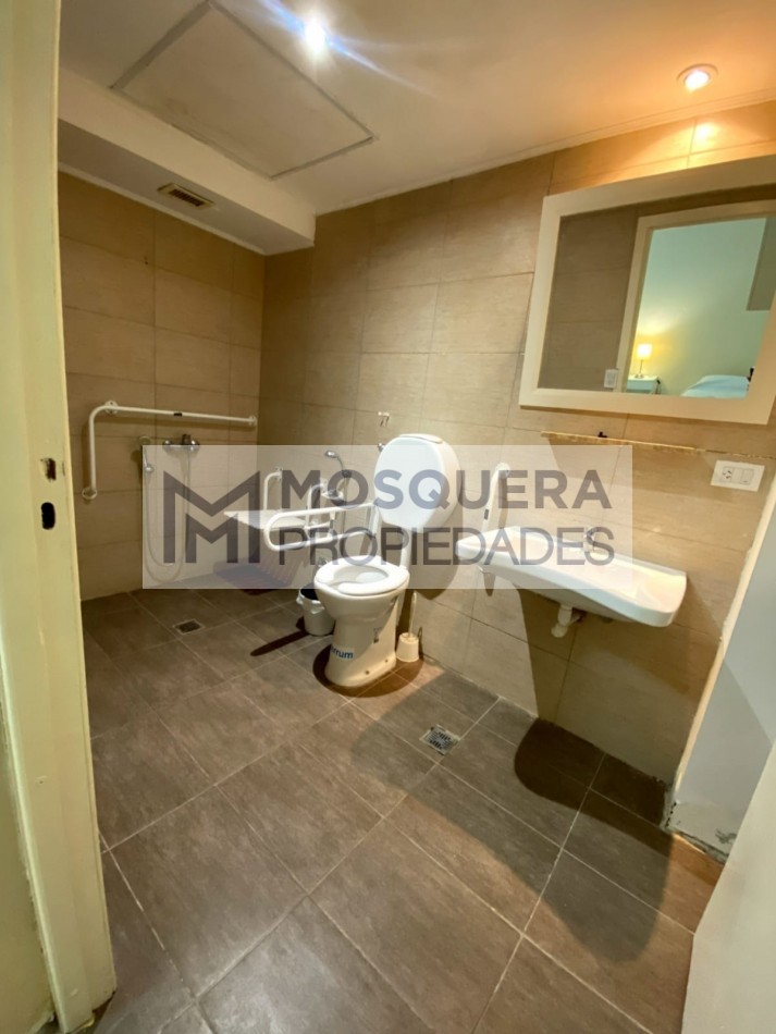 Hotel reciclado Mar del Plata con Departamento LOFT a la calle a 4 cuadras del mar y a 100 mts Facultad de Medicina !!