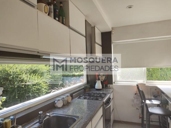 VENTA MODERNA CASA BOSQUE PERALTA RAMOS