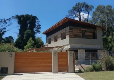 CASA EN VENTA RESTAURADA EN BOSQUE PERALTA RAMOS